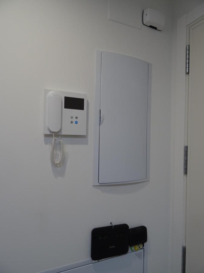 Boutique Apartment Near The Beach, 1 Gbps Wi-Fi มาลากา ภายนอก รูปภาพ