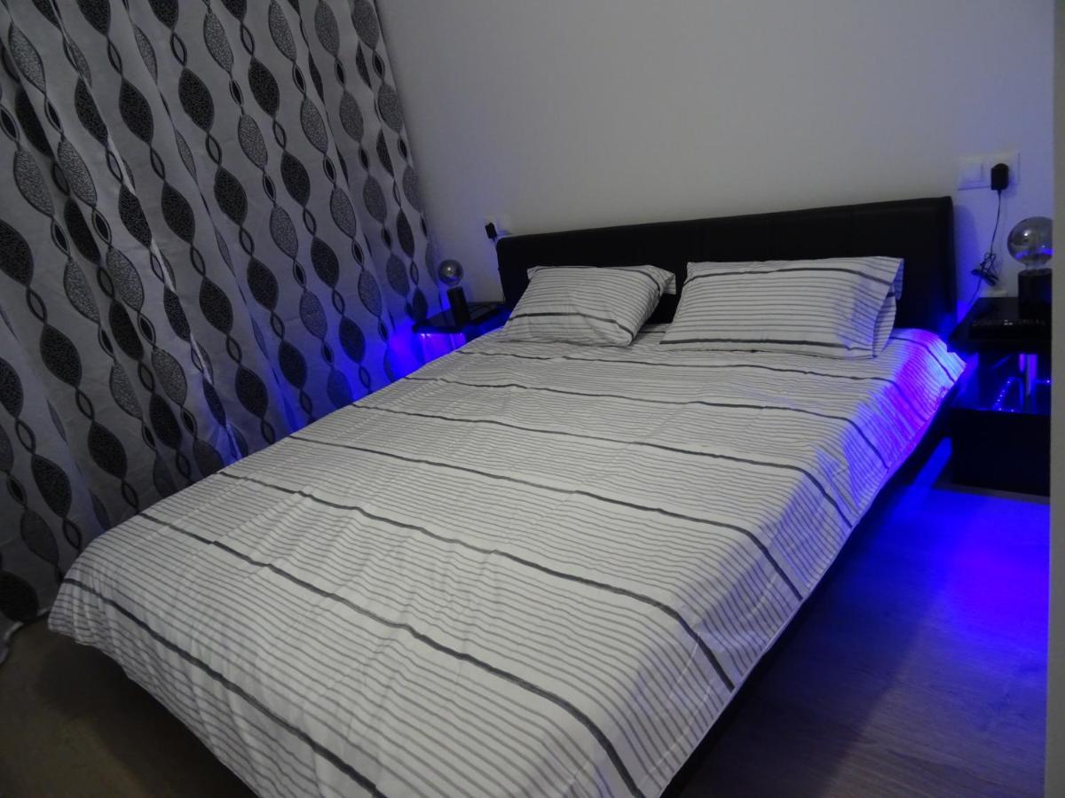 Boutique Apartment Near The Beach, 1 Gbps Wi-Fi มาลากา ภายนอก รูปภาพ