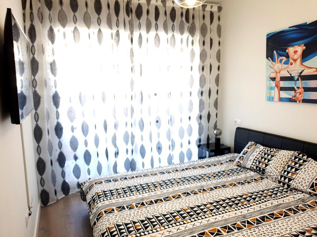 Boutique Apartment Near The Beach, 1 Gbps Wi-Fi มาลากา ภายนอก รูปภาพ
